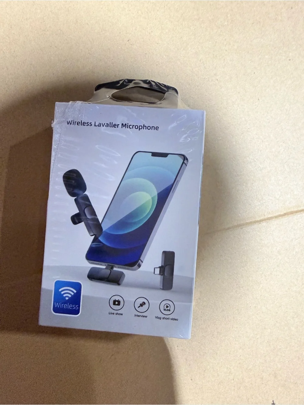 Type C Wireless Lavalier Microphone Clip-On for Smartphones - Black